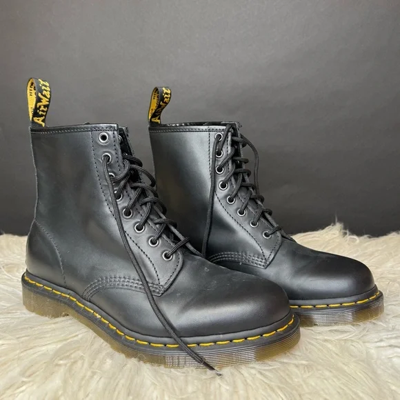 Dr. Martens | Shoes | 46 Smooth Leather Lace Up Boots Mens  display picture 1